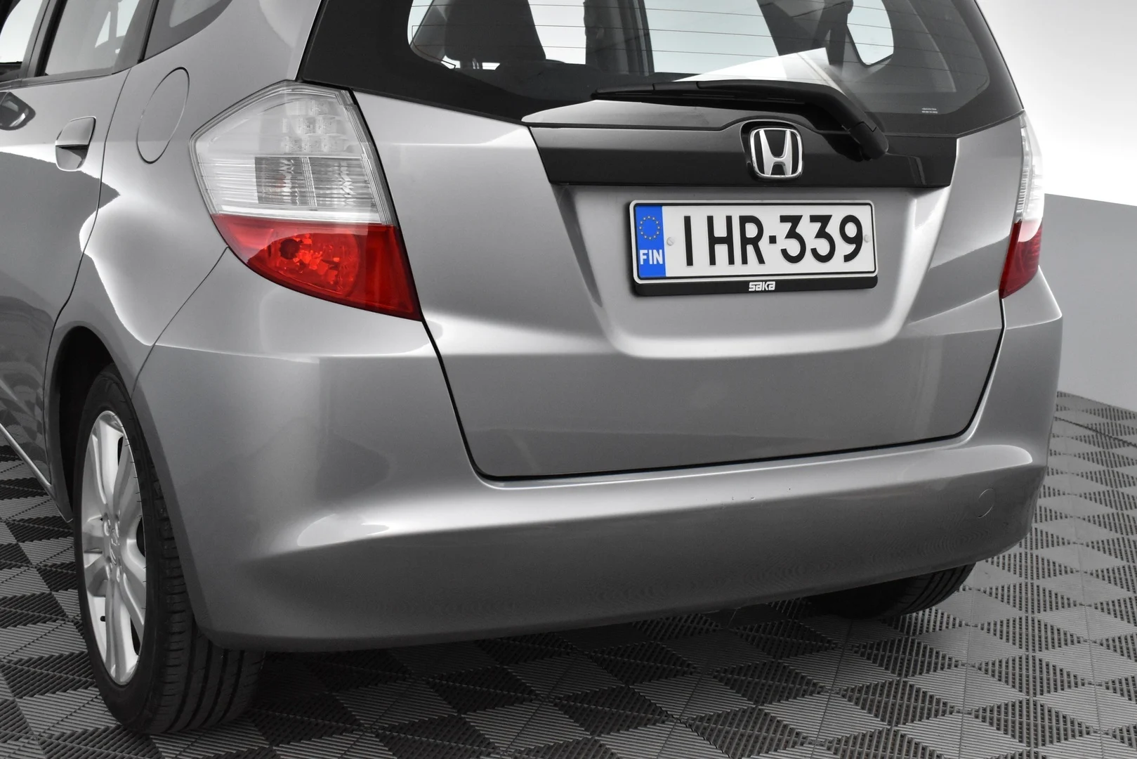 Car Image - 1M27gUnGJJKSMmDJl3WrrZ