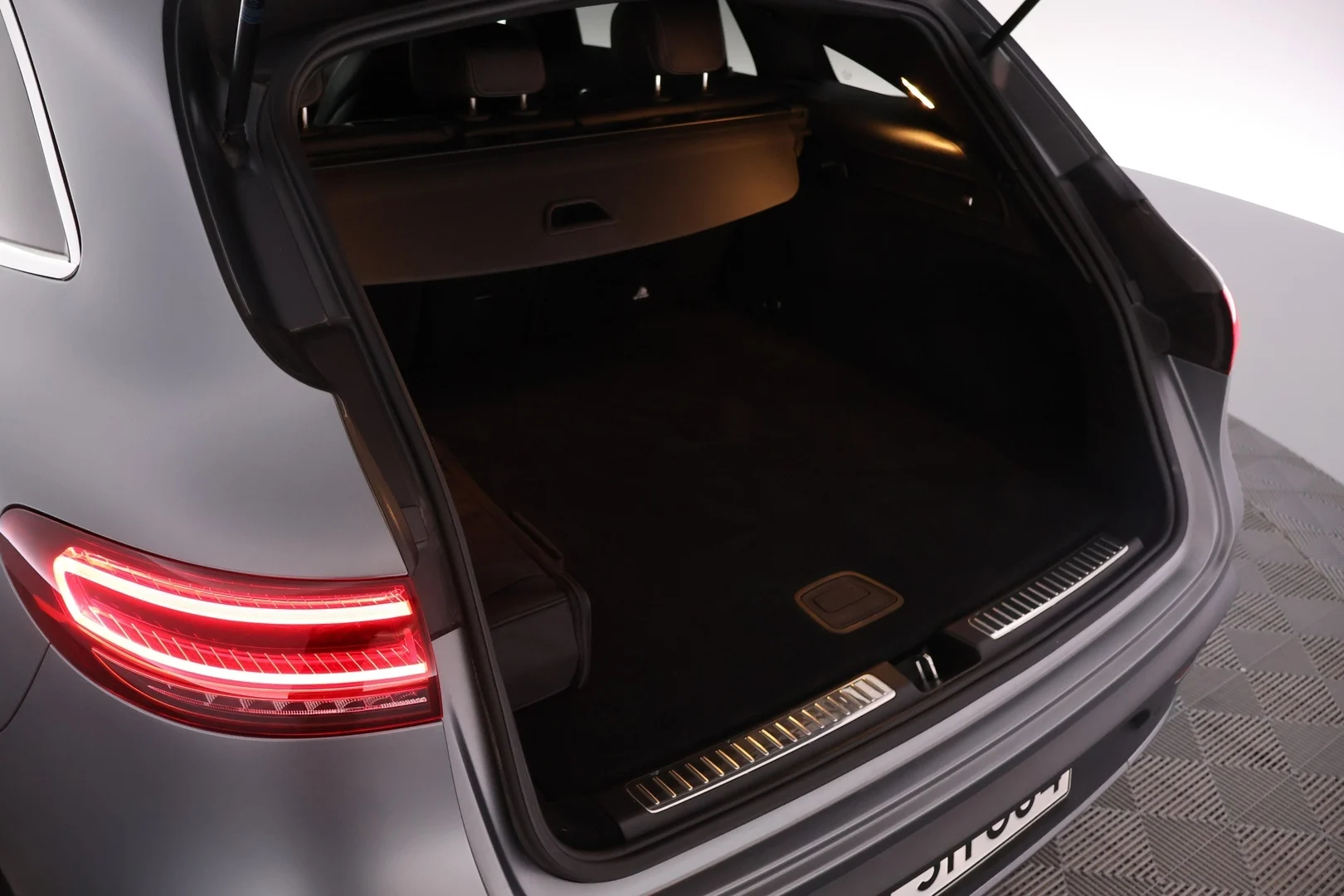 Car Image - aV7pfX2Faj2uCSS4CxnjR