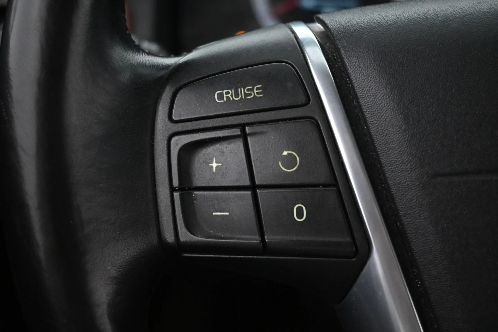 Car Image - 1rOwqa2AzNB3hVsFUSuEKh