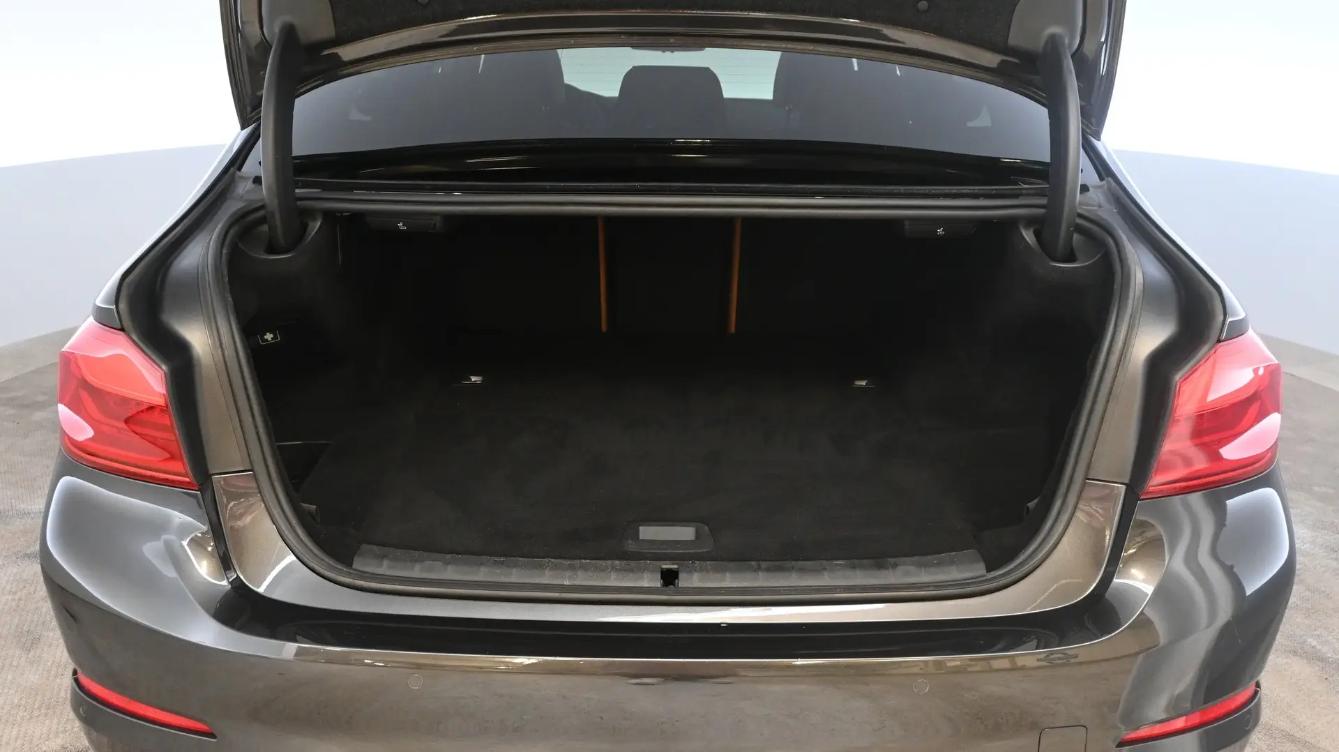 Car Image - 3qSy17TY4WUbfEagtE2UxC