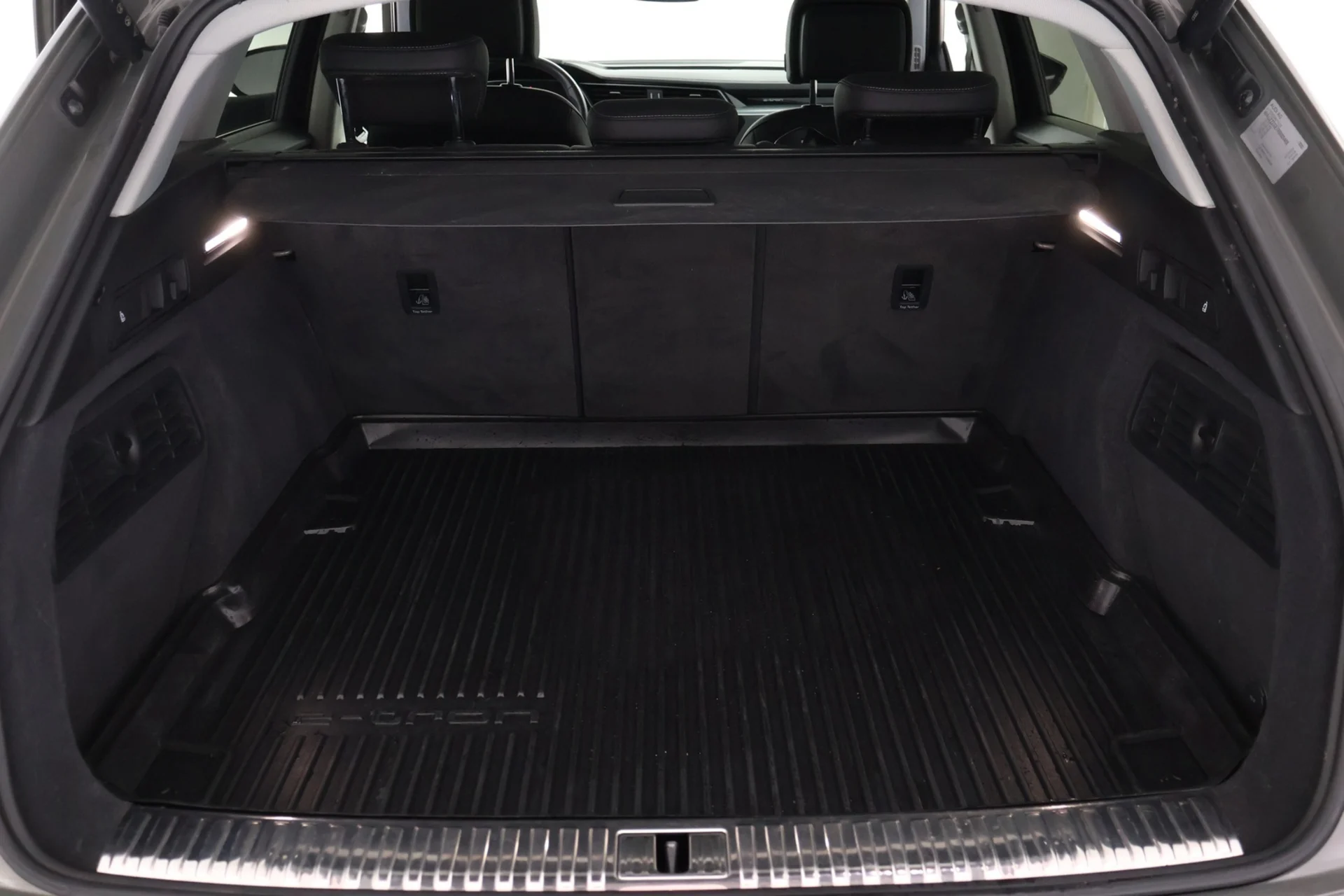 Car Image - 6RRz7A9g2Fy4fa7OR0HCtJ