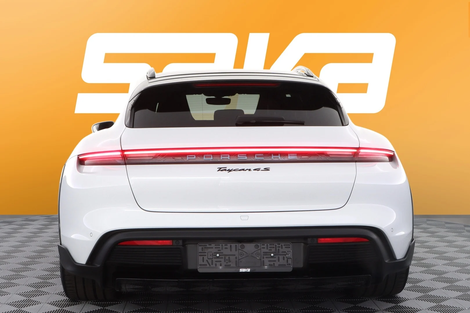 Car Image - cDws2oCvDq4BCpyxv9L8T