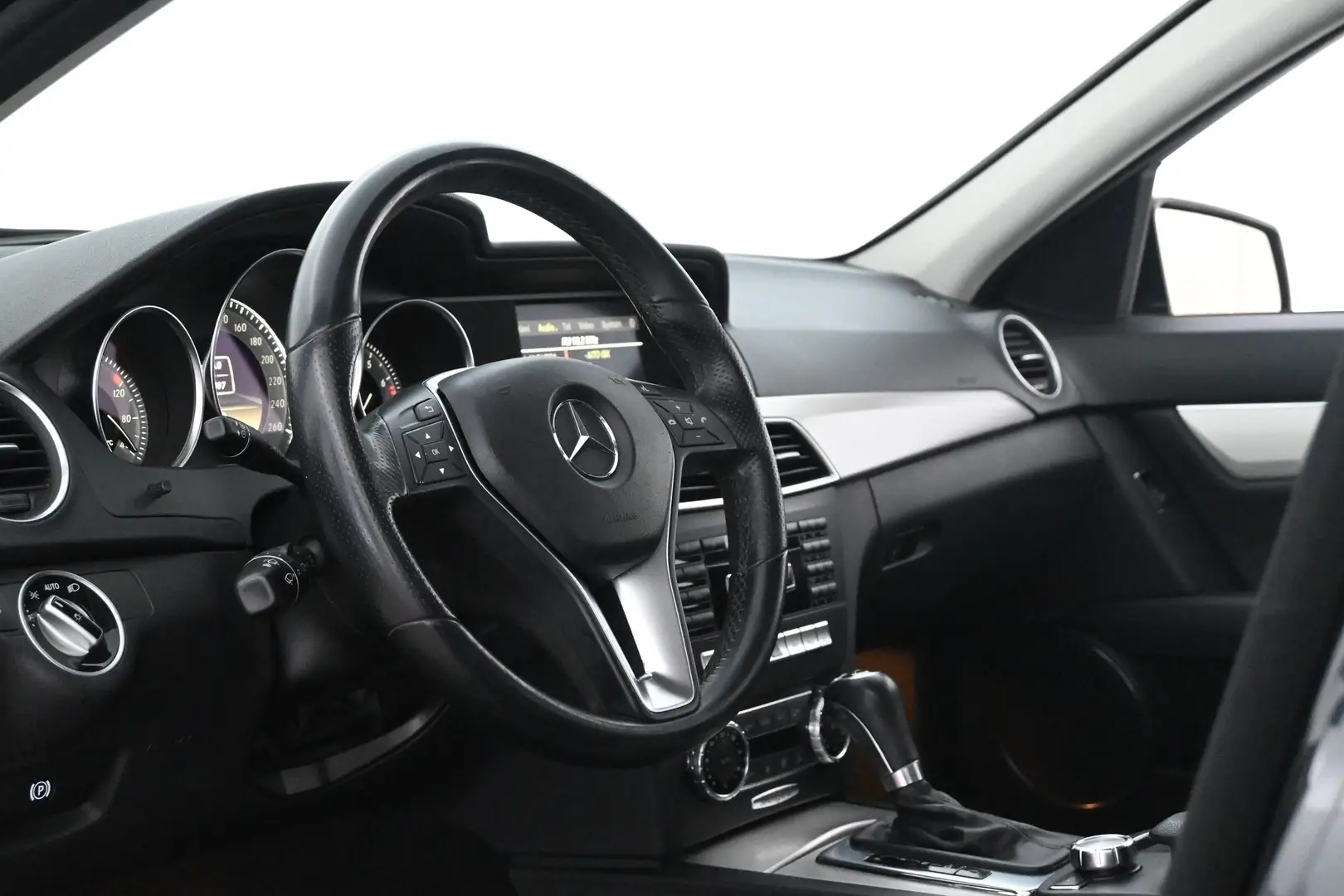 Car Image - 4J4ic9ndNA8BPlkPSetw9P