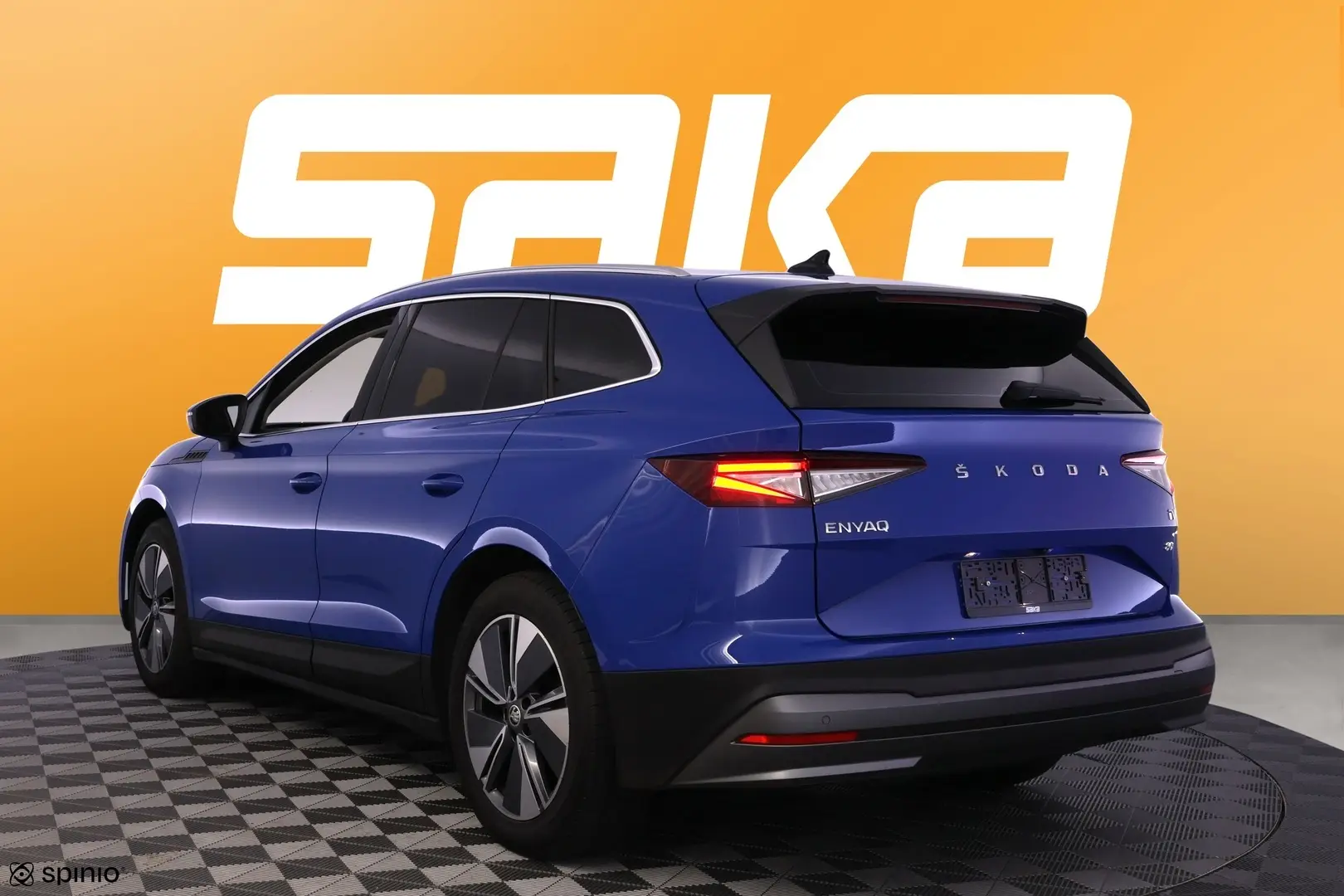 Car Image - Sx5FfyAITcq6GHgIKhwgO