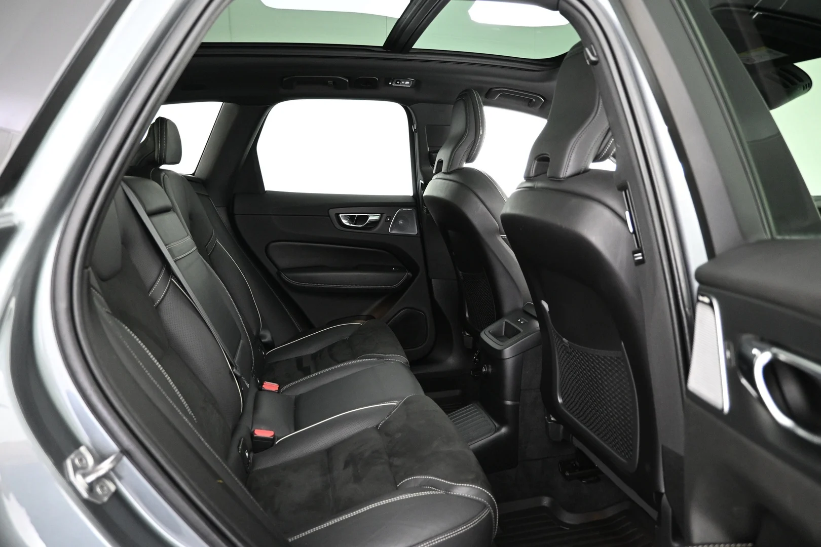 Car Image - 5r2MYiYjEUkUbzwskq8FA4