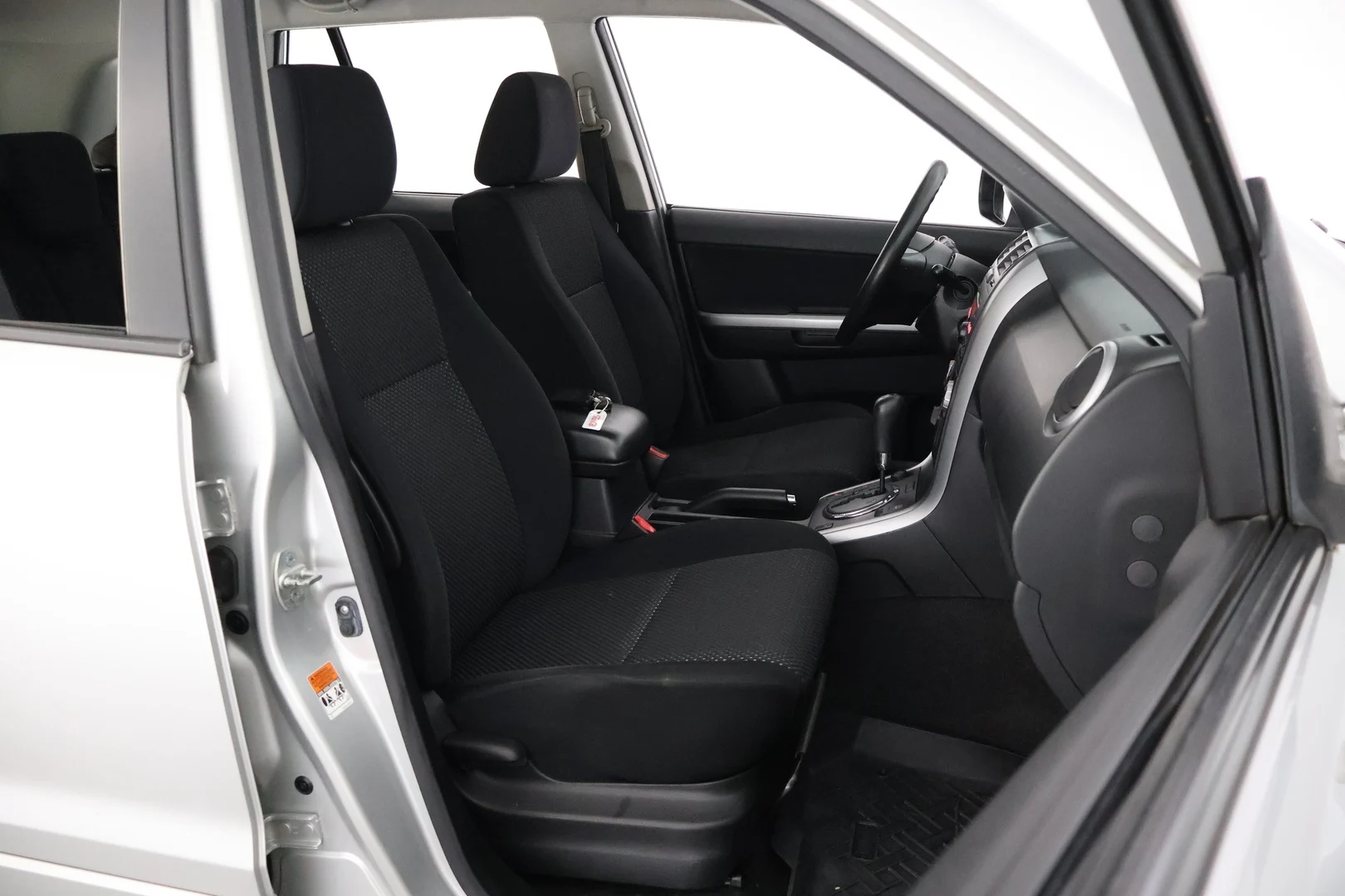 Car Image - 4P6E8JVyfutr3nJwIBJSvz