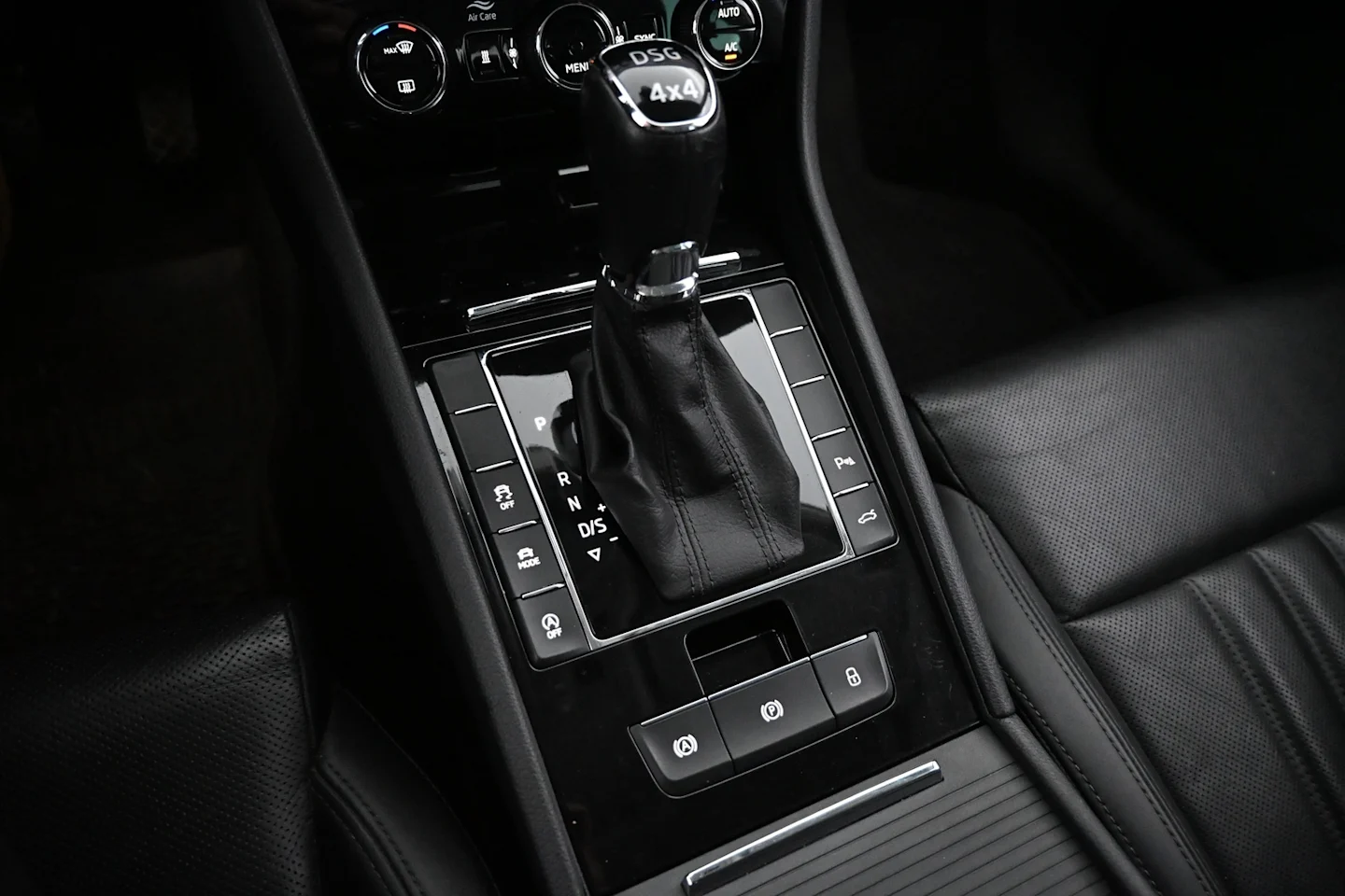 Car Image - 3t1loH9DVwnJhiaGlrKO5c