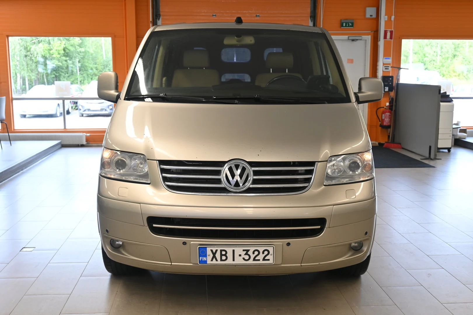 Car Image - 7LkwnFZUt6aSvB44ZIvJX5