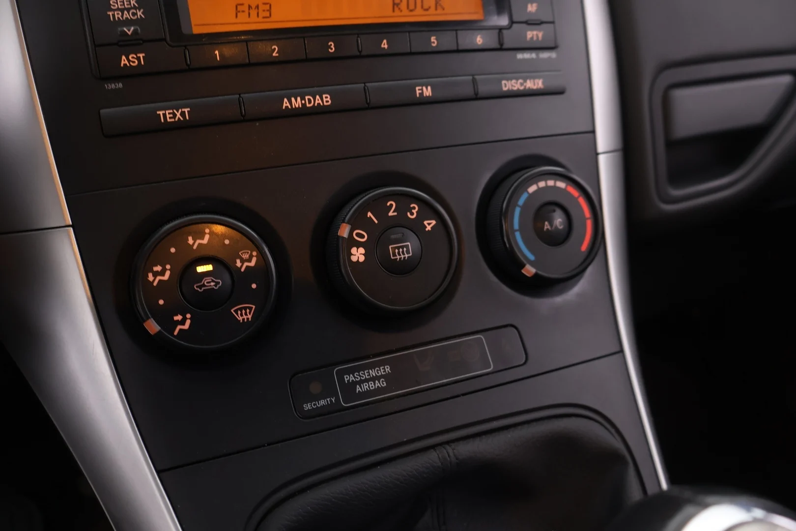 Car Image - 6ZcW2ql7V20v1IVjzDQVAe