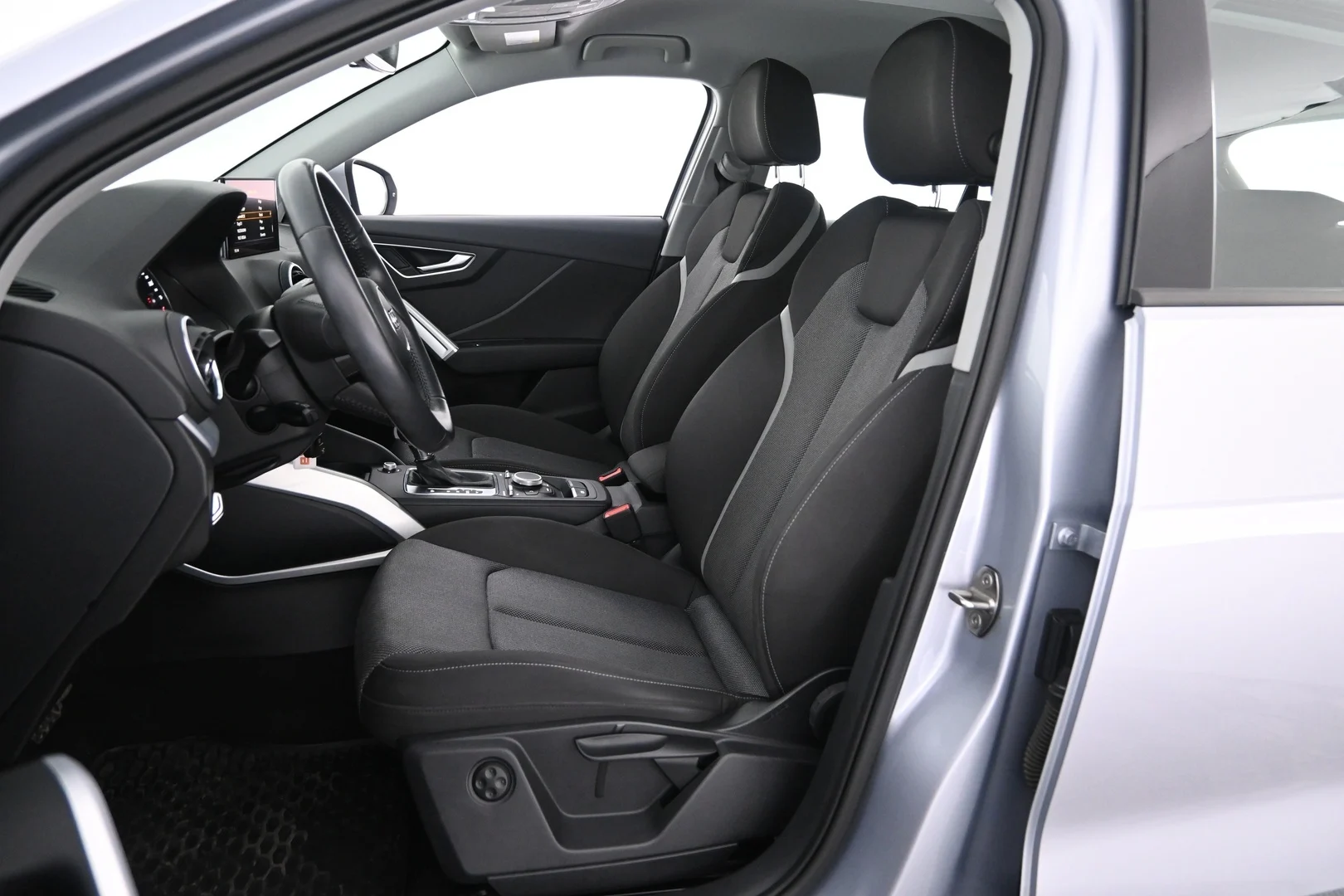 Car Image - XWwBGPBwsnWUfvbqR3xn0