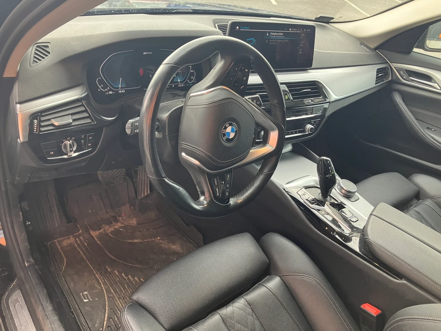 Car Image - 4k4cnUDkqKzXapP4XvNXvJ