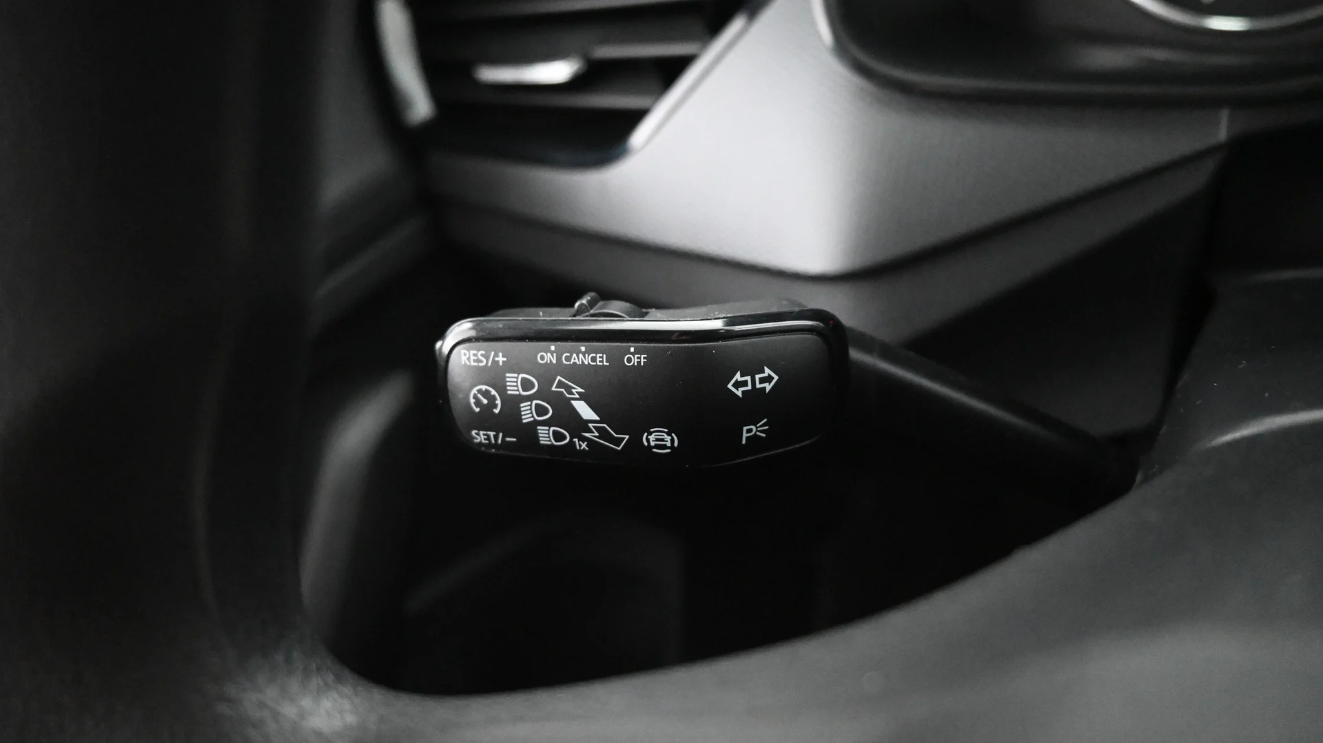 Car Image - 2bIPApfZgccO0YqcXAd8bm