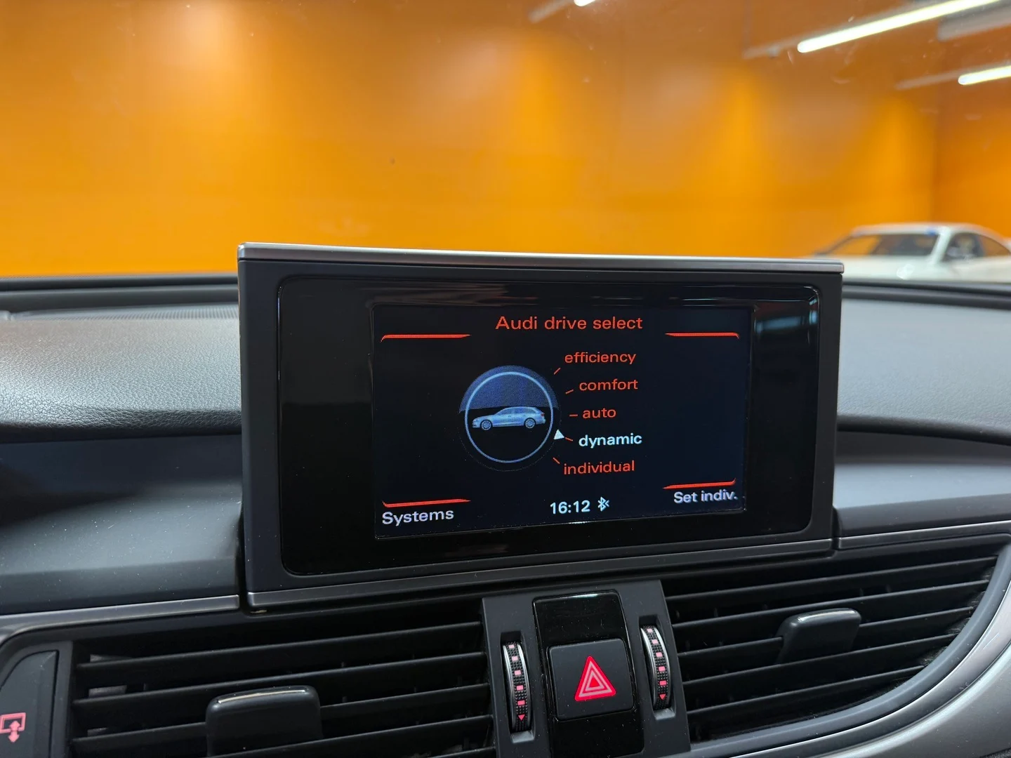 Car Image - 37jZzAKUCjlDXr88qj3yeQ