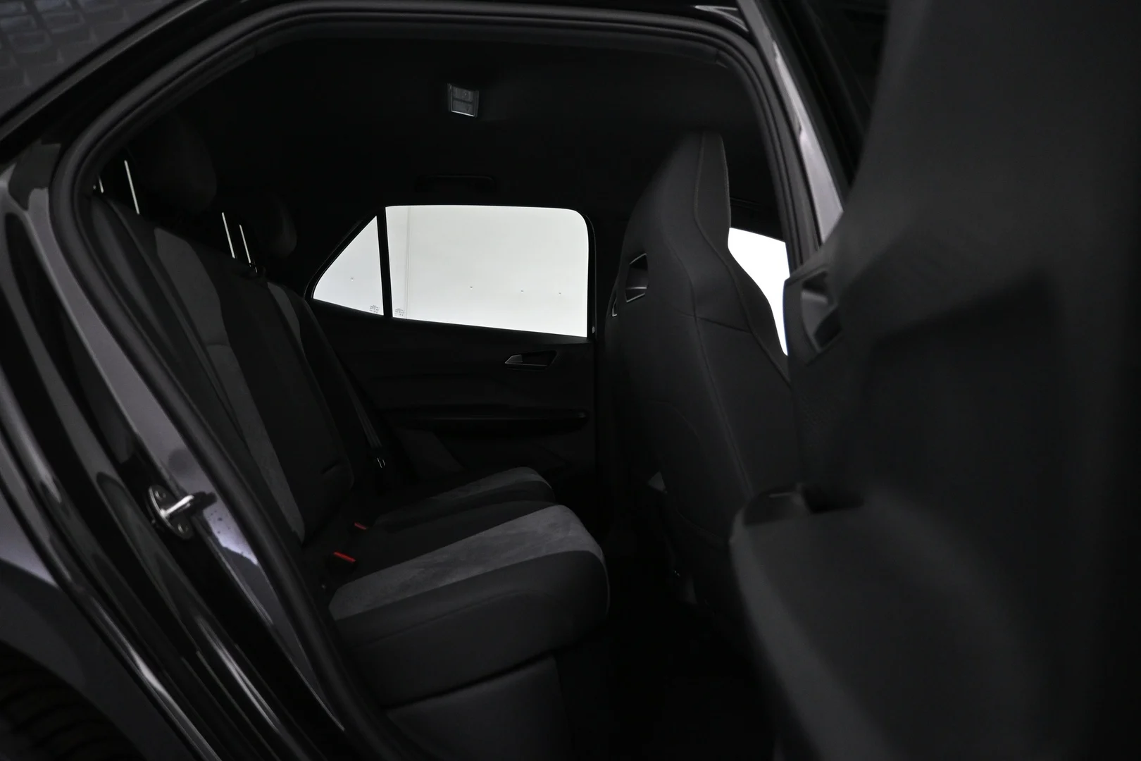 Car Image - 5dy28kcxGt8Z45UBjCKTSR