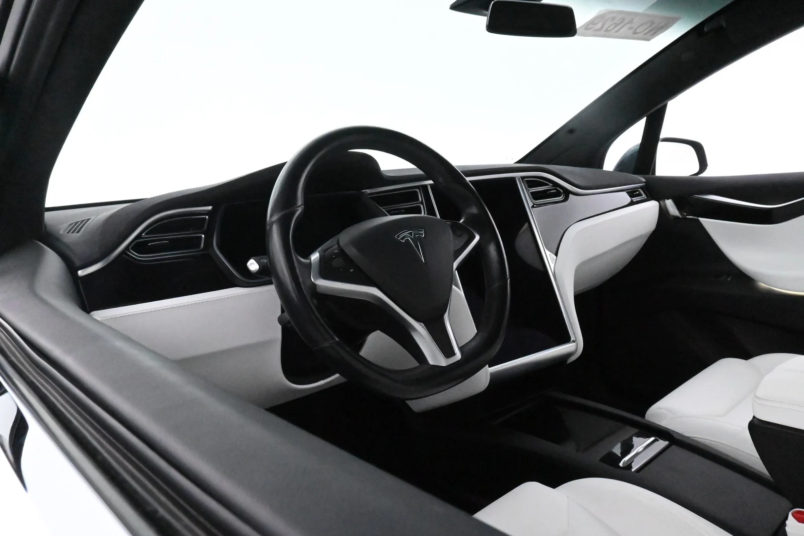Car Image - 3x3D9vGbX5HxsffwqSjKk1
