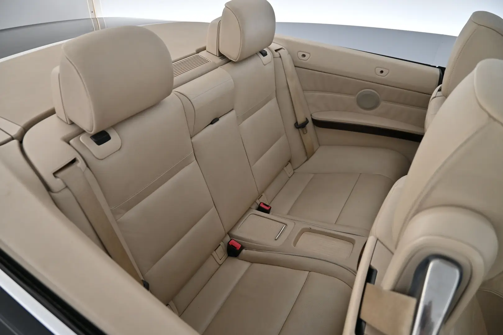 Car Image - 5c2901n5n9Pq1IcAXtf9M4