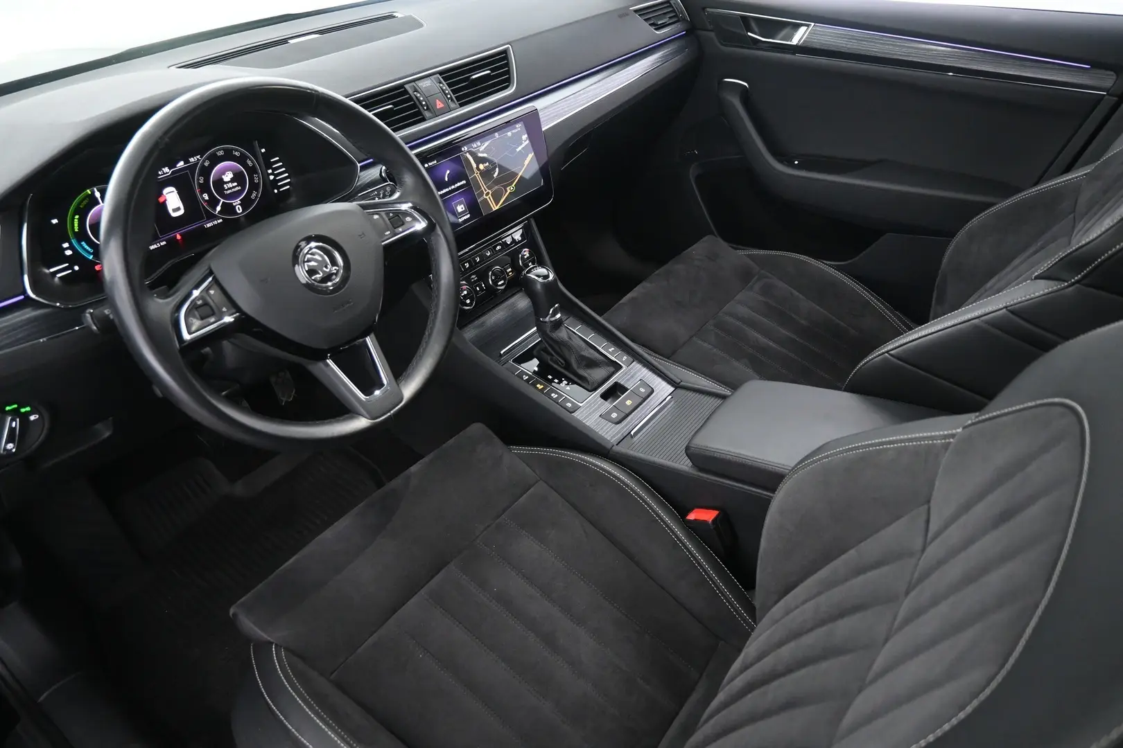Car Image - zUvqFzreCXsyLiNV7CtkP