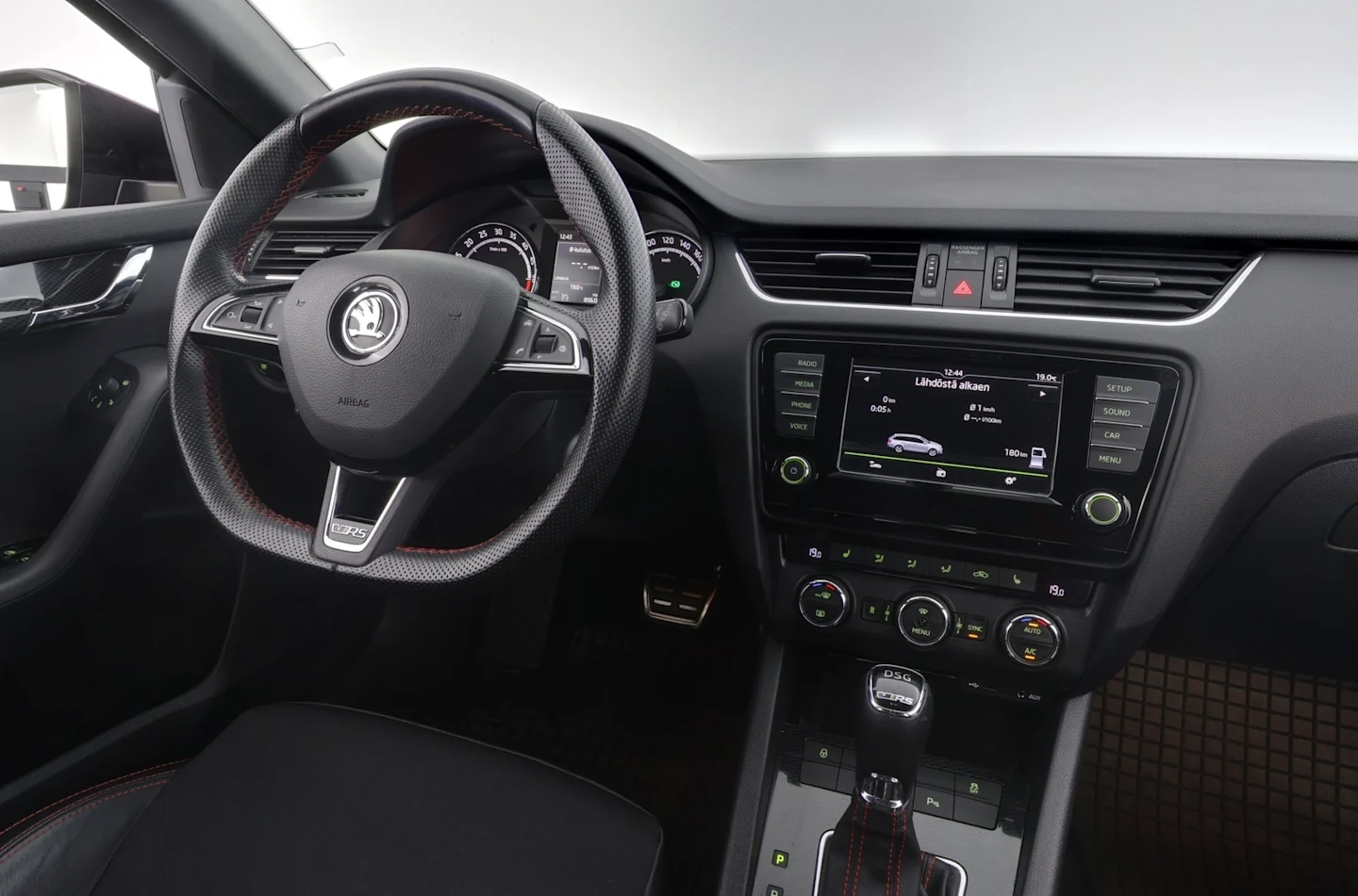 Car Image - 3uKkbgyYPRDB9bp0E2cGgf