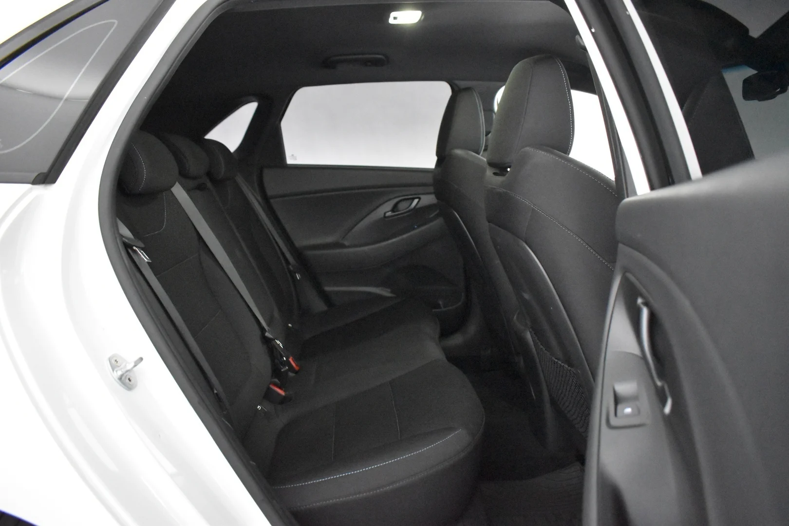 Car Image - 7KIMS2O453PJluarLiSRmE