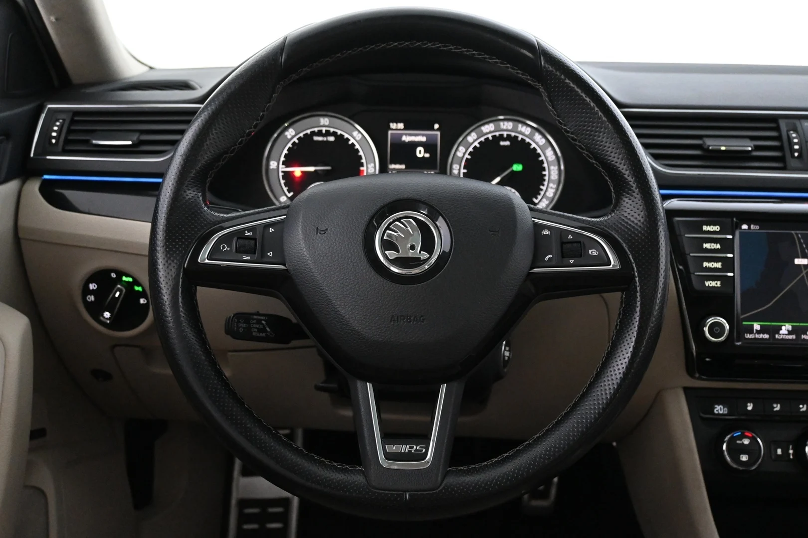 Car Image - 1OH9ZvhYfVXhF1khirKzEz
