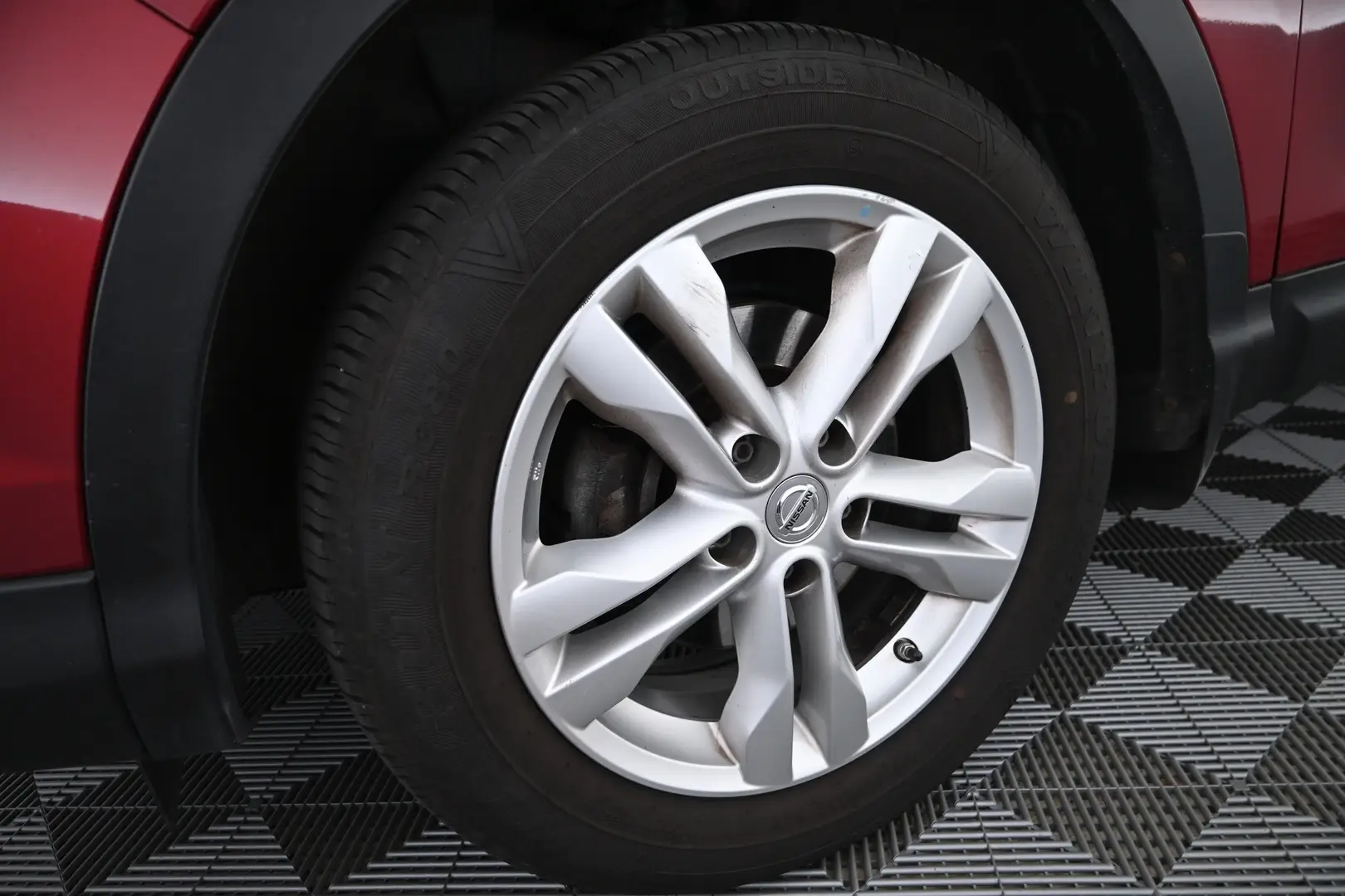 Car Image - 7MdfaDY8QWtuDuckIGfk4l