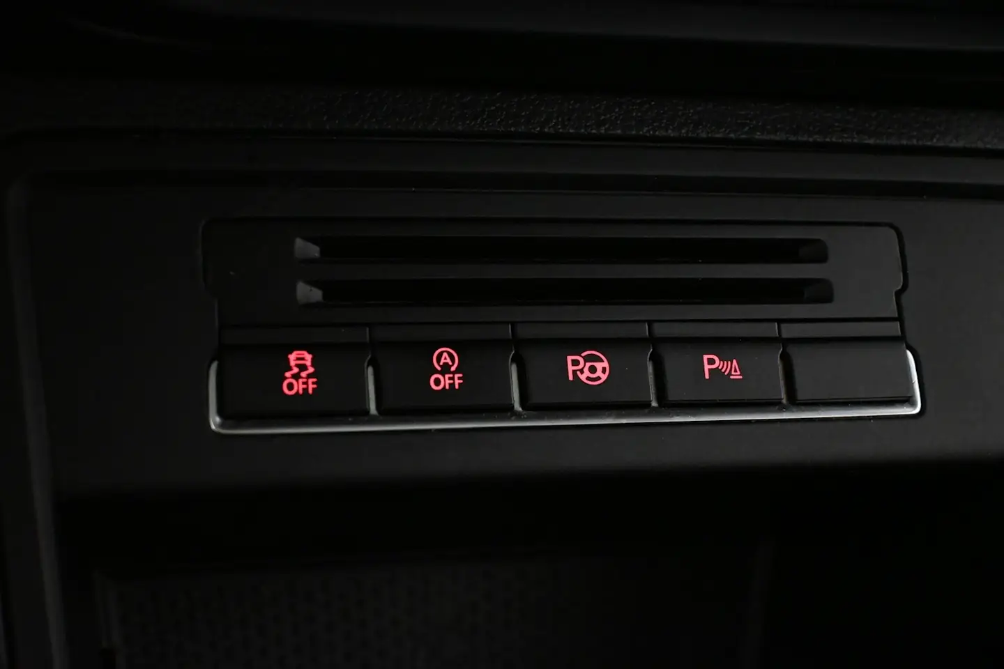 Car Image - 3GjfxGwrLMsevrqzl53e1D