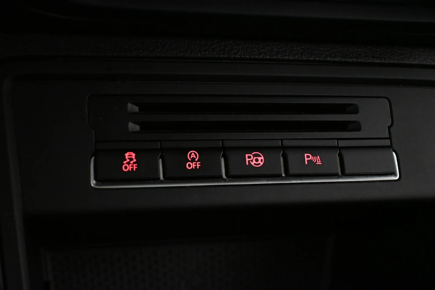 Car Image - 3GjfxGwrLMsevrqzl53e1D