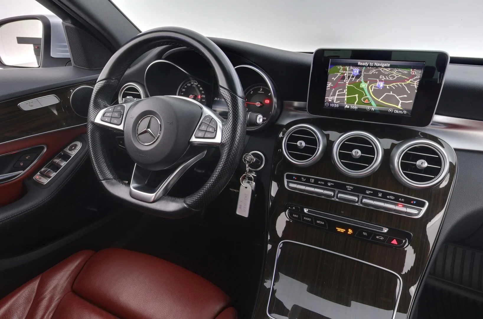 Car Image - kcPEWZjmKUeWutlnNkbJk