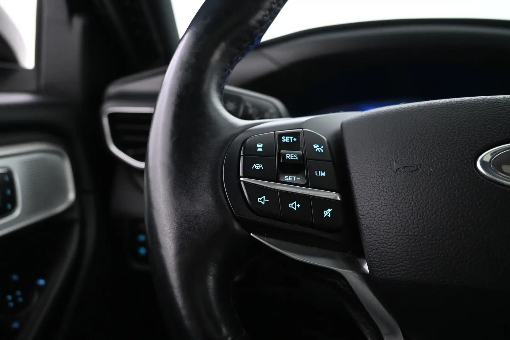 Car Image - 3tUXM4OLHujTWzotbVIg0Y