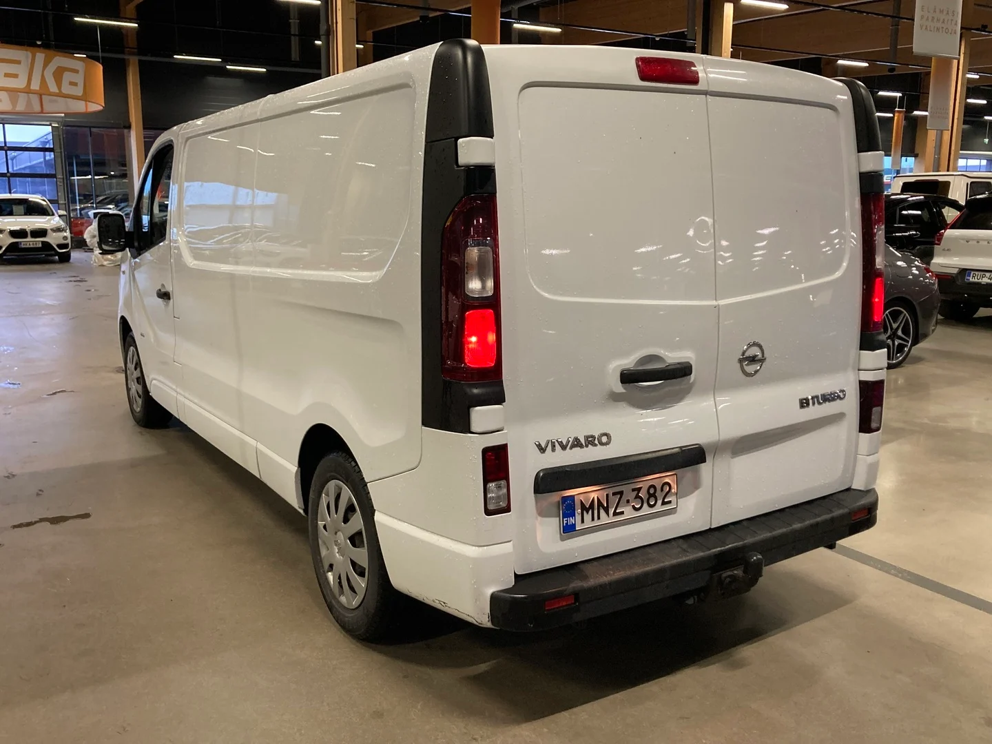 Car Image - 1Of39LZ4Rrfde7zwbXACpL