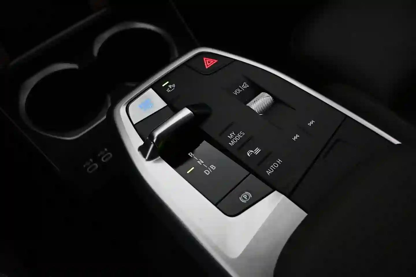 Car Image - 12JlXNuBvzFuqh9KMbnke6