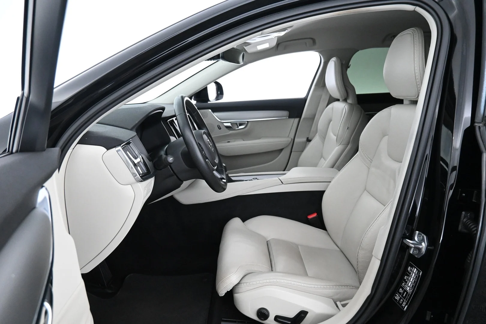 Car Image - 6EmM4xKvTZZCsC44Bm5WKS