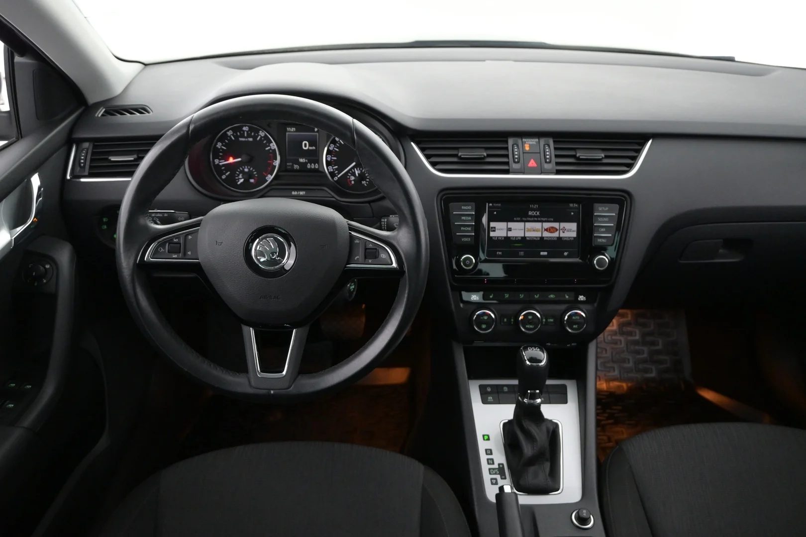 Car Image - 1rSiDcLSTNHVlCr4YYGnd0