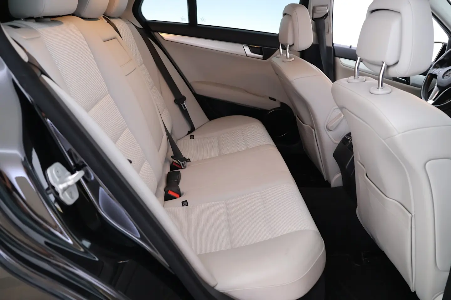 Car Image - 3OH0vimDN4cFyHNJEpuF6Y