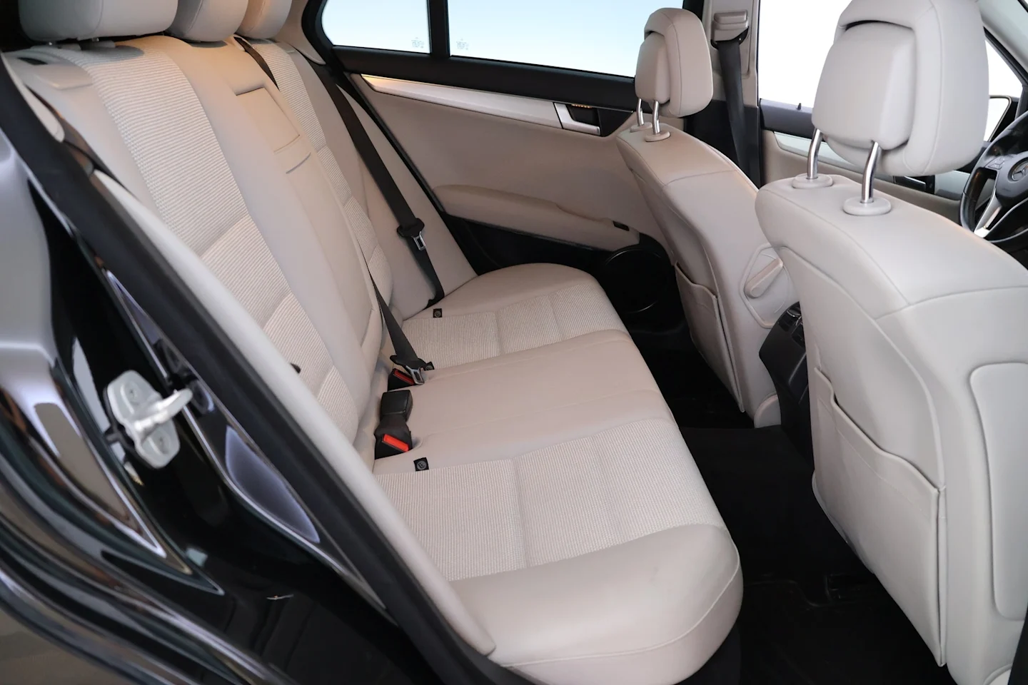 Car Image - 3OH0vimDN4cFyHNJEpuF6Y