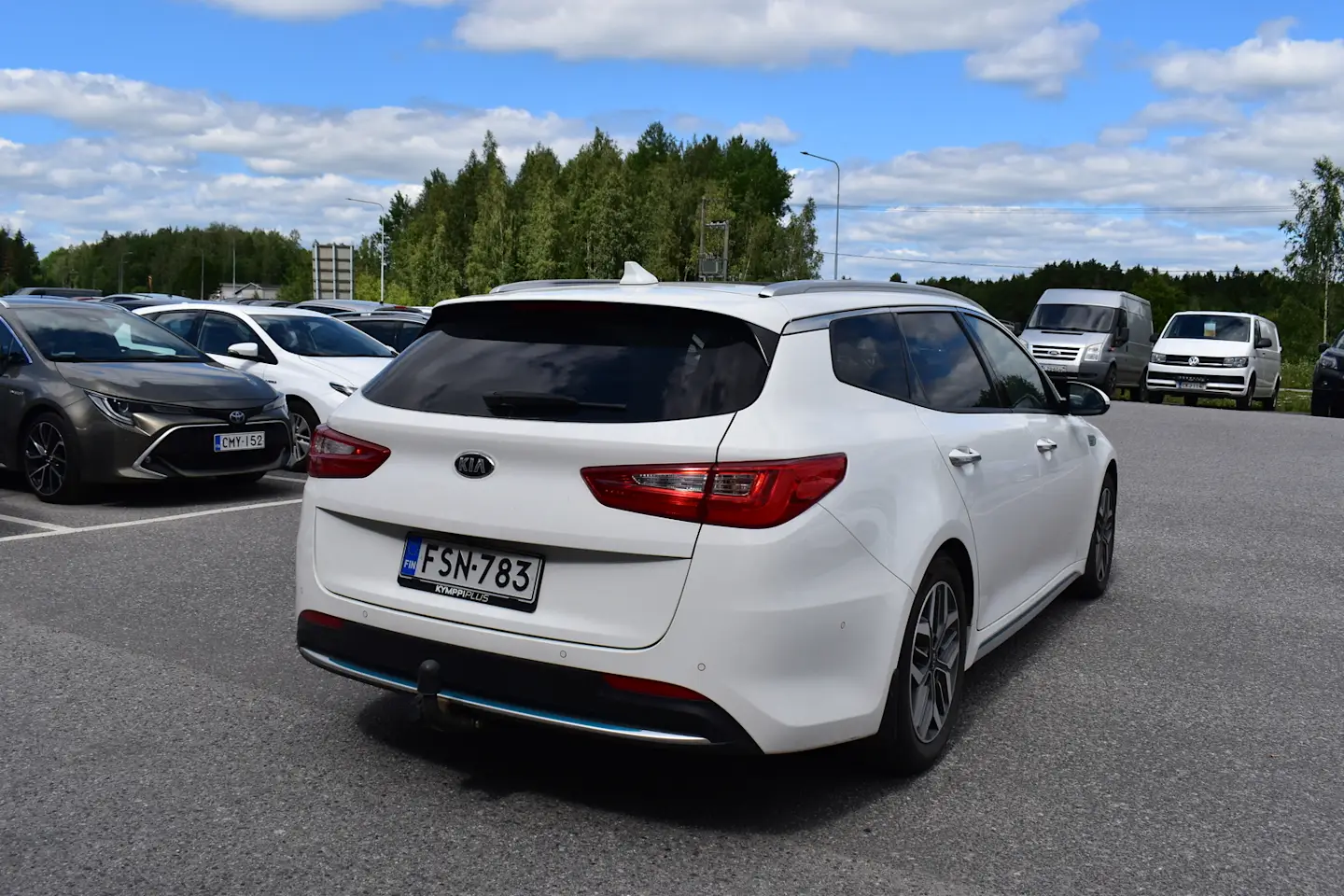 Car Image - 7sGNOiZJA2wYzoHrJB7dTd