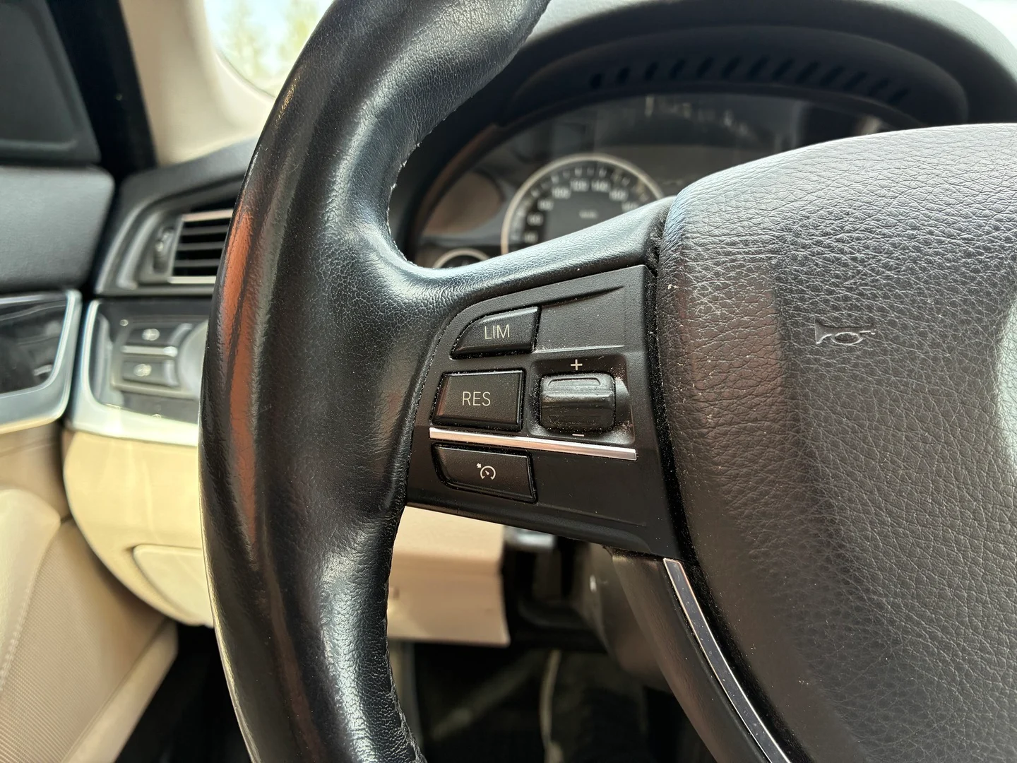 Car Image - 6zZc9Ivww3LyXG7la0E9D7