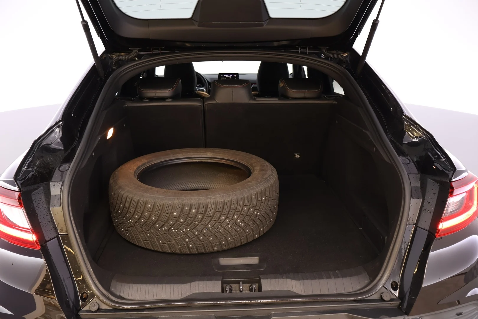 Car Image - 7dk2xSPZLJnkDfxp5qyjPC