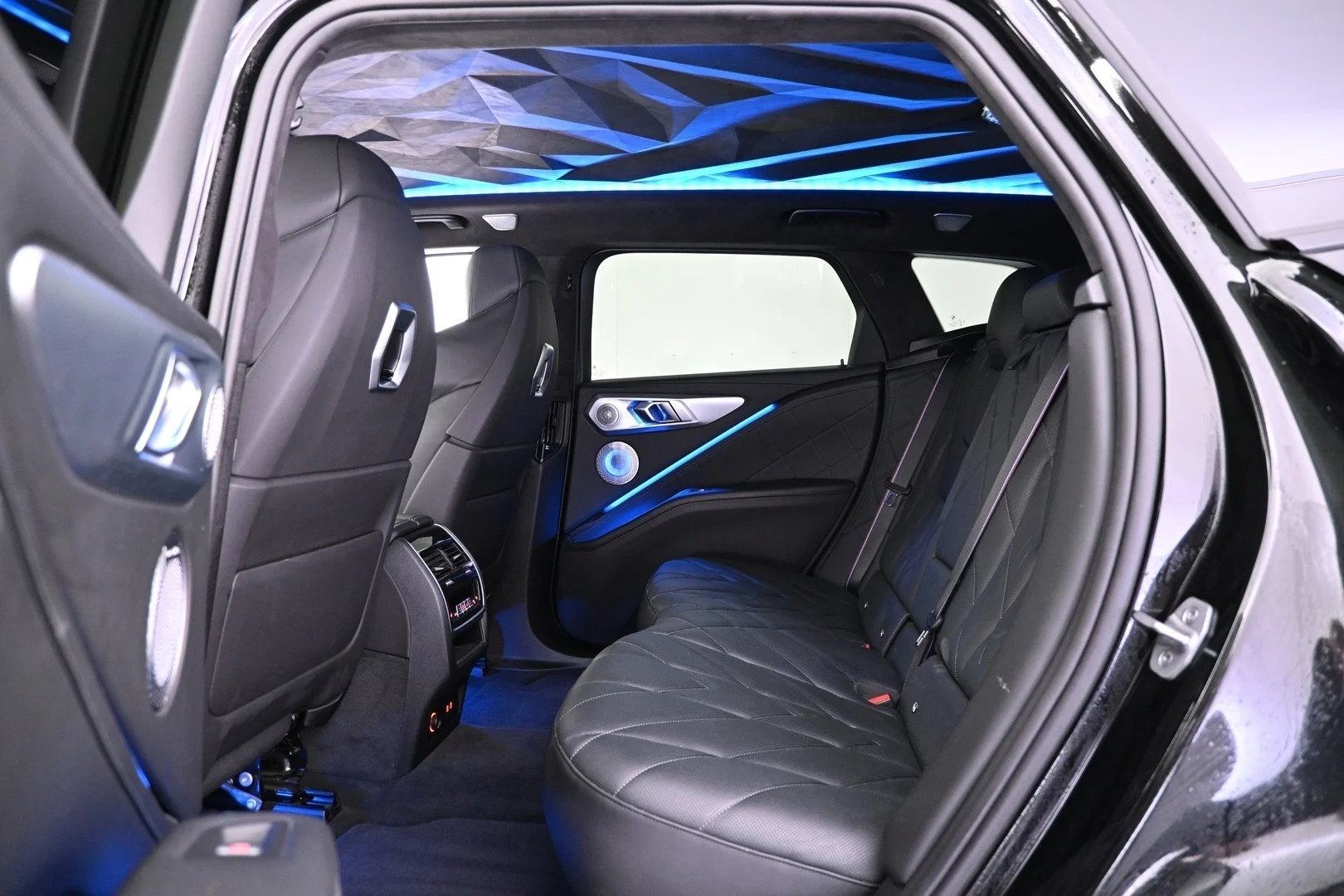 Car Image - 66LlgquiR1KIN7UZjUg9ys