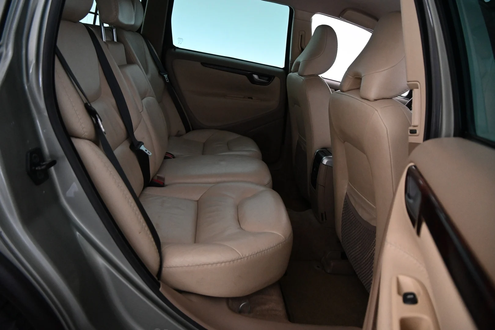 Car Image - 3xBmOLjGC8LYkEuUWIp6ij