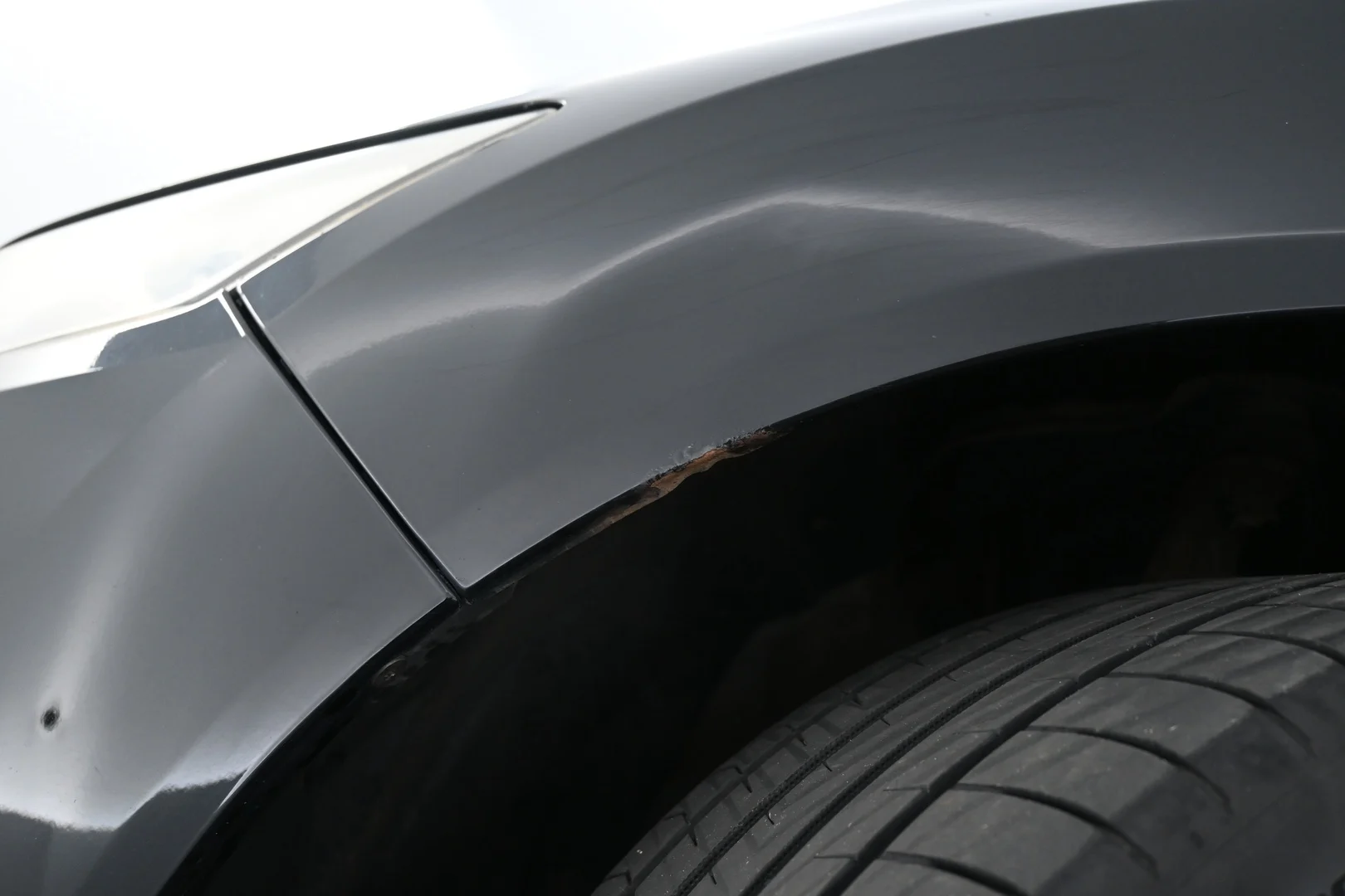 Car Image - 1eaCaY20Fm7yLA5C3eZwJQ