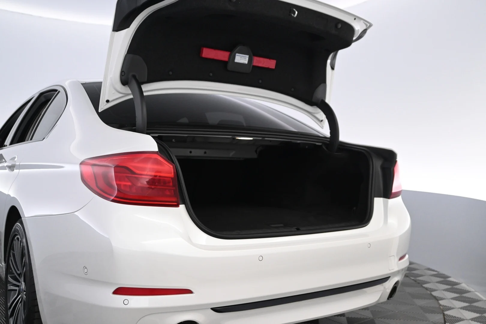 Car Image - 43ST0ORTxeUaYu6QbDgJQ4