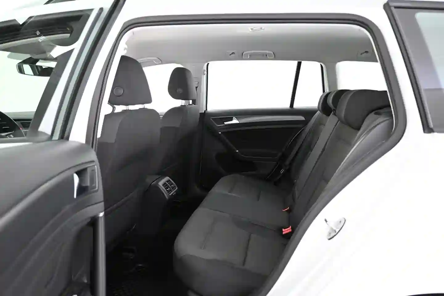 Car Image - 5iYh0U3Akij0GPeJuApsk3