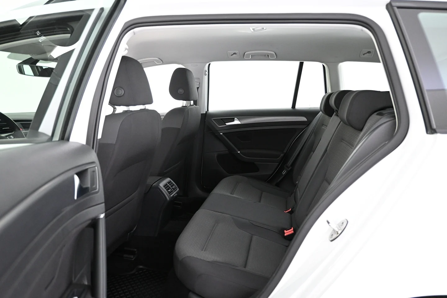Car Image - 5iYh0U3Akij0GPeJuApsk3