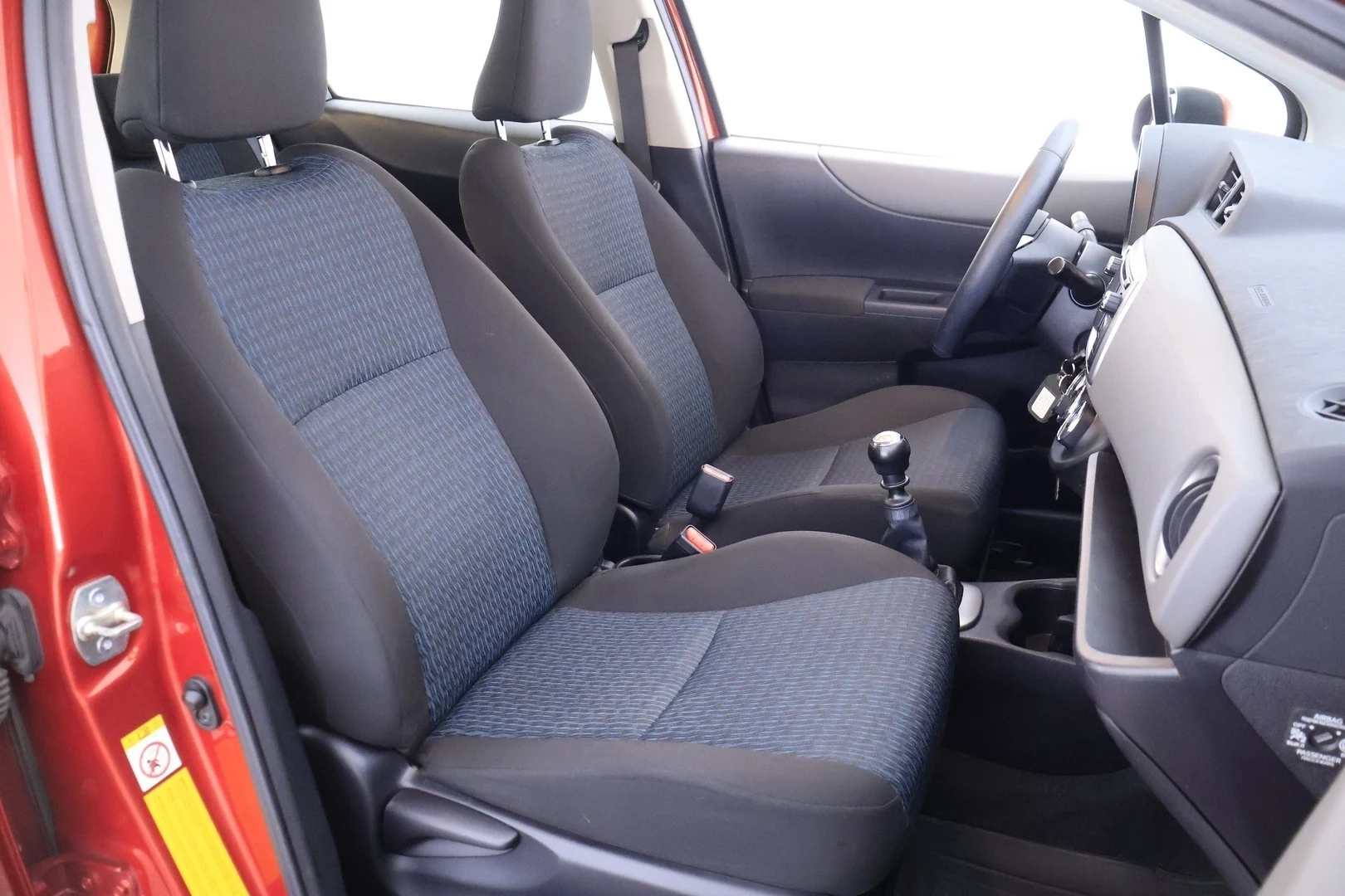 Car Image - 44Z5adCoq7ofXLmFSfxYs1