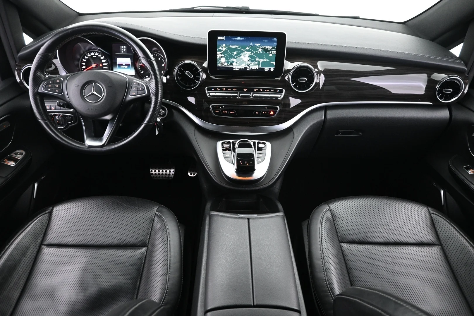 Car Image - 6LTBMJMbEvCBAZxyZuibWL