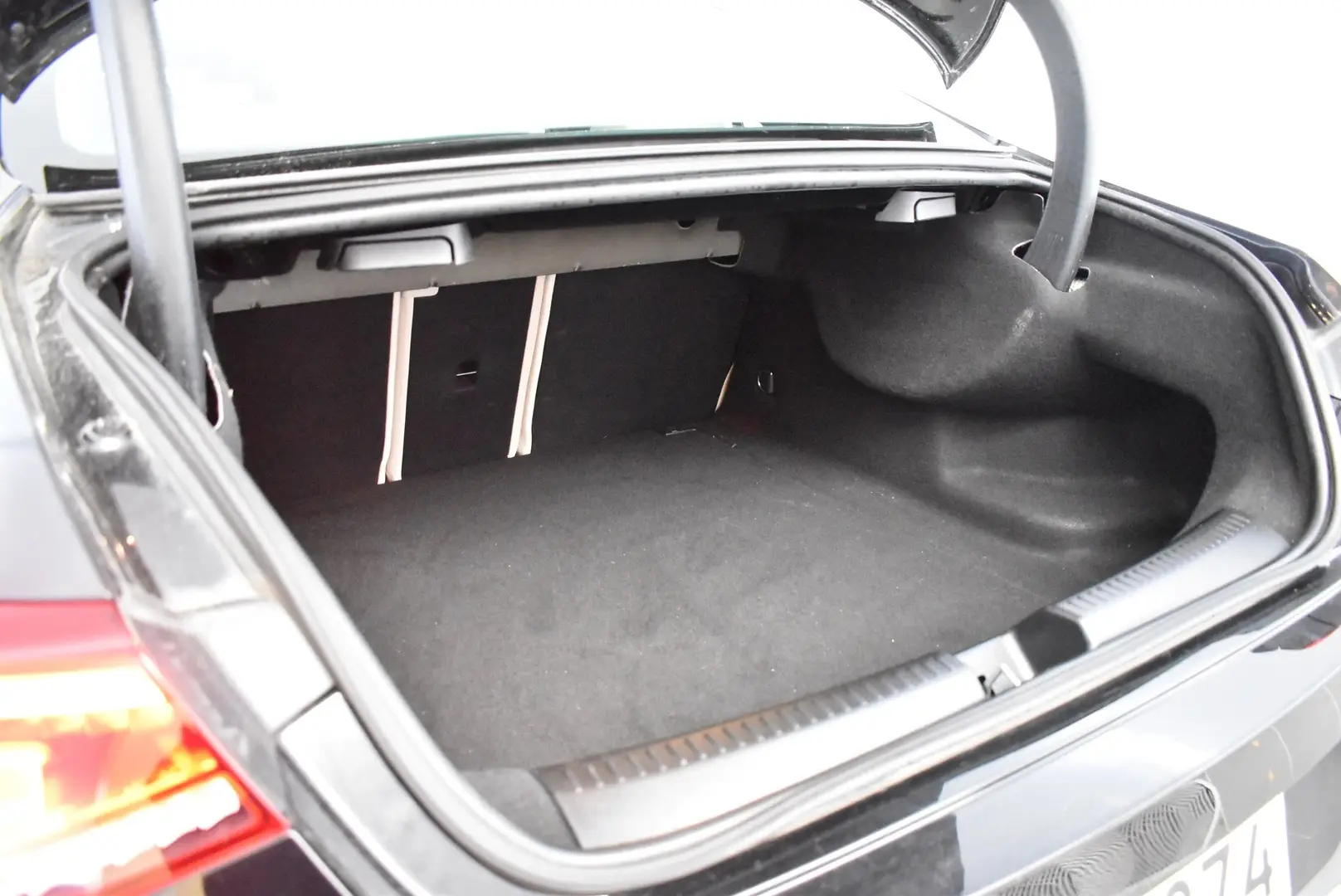 Car Image - KgfFSlIOkkcNvhXb7OA6c
