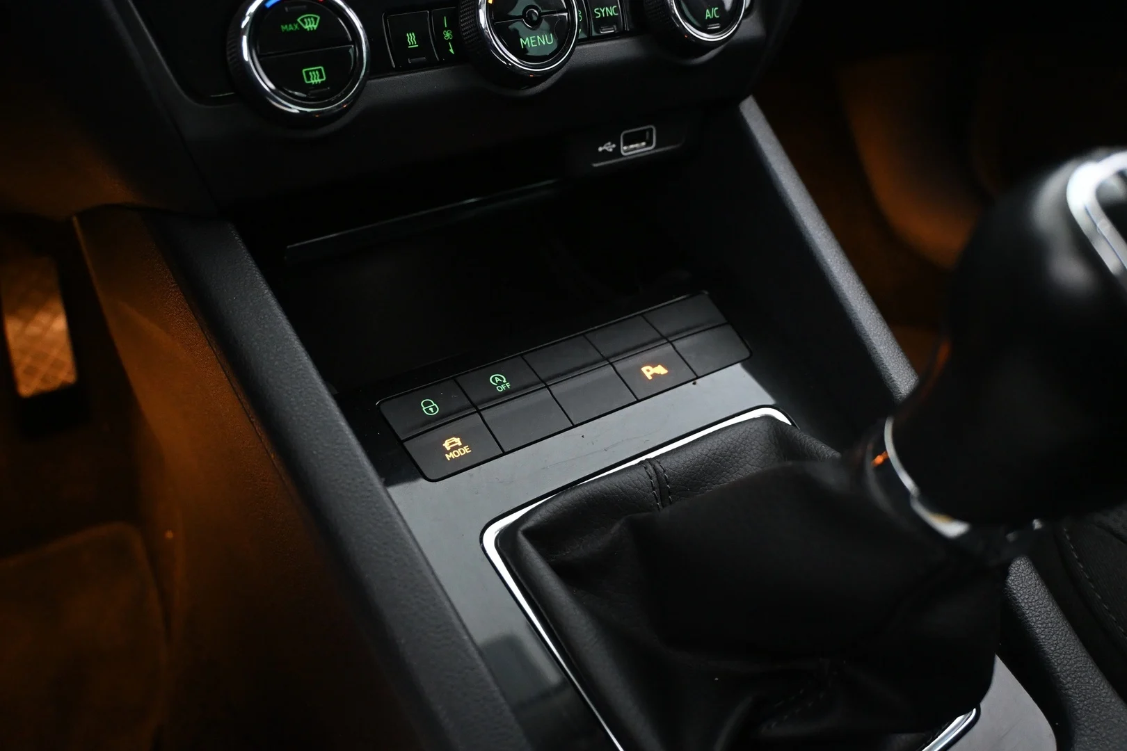 Car Image - 6cBYW1jqgVko9bWZAC2blE