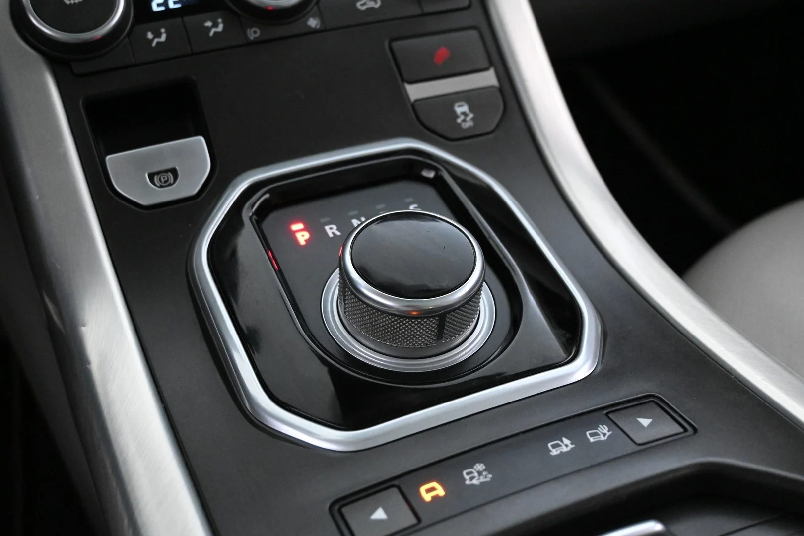 Car Image - 4cEieKhLDS3XJ6O6DmiMXu