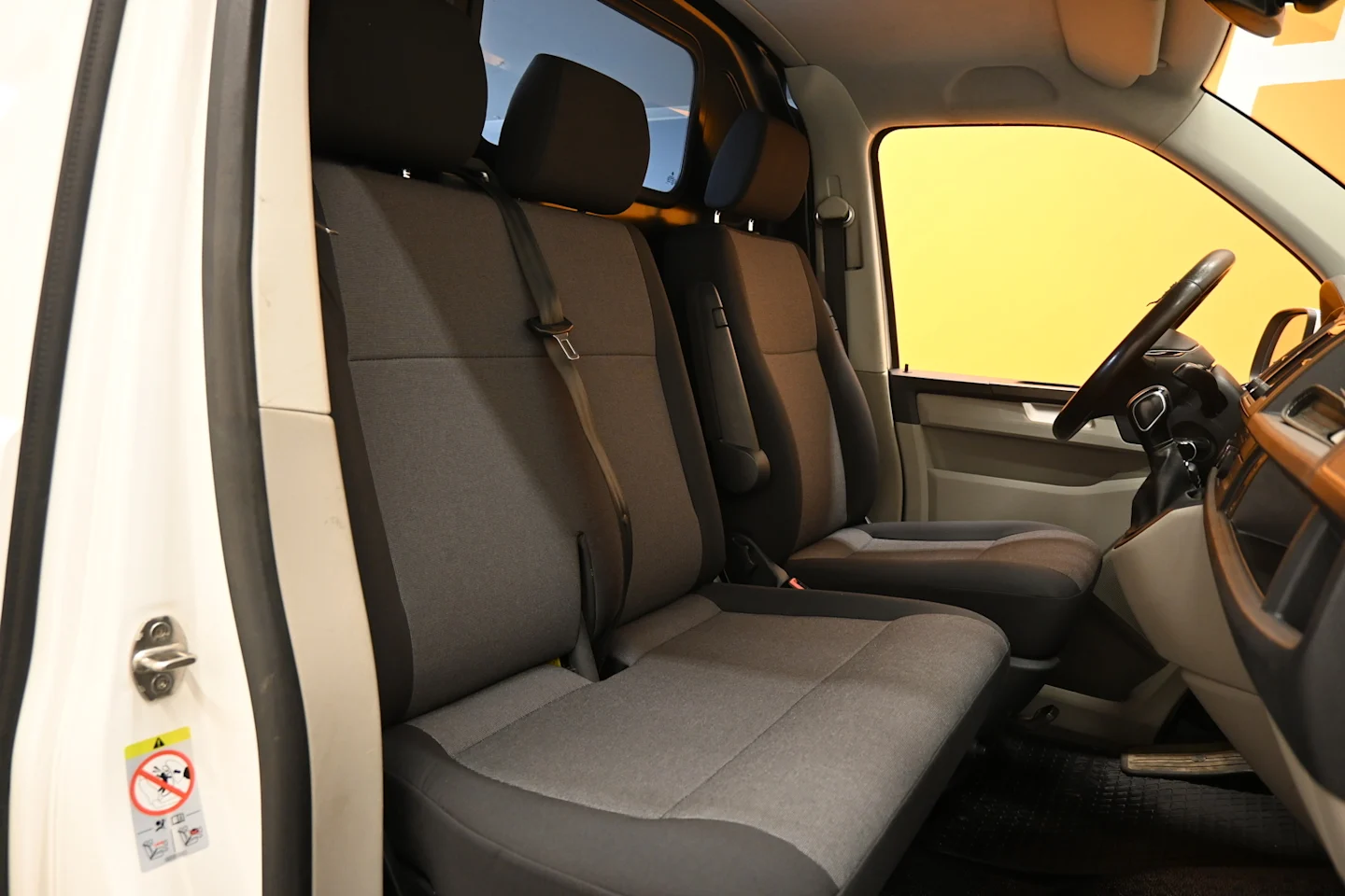 Car Image - 1S4RYQOeQbn9VoY42DLLKV